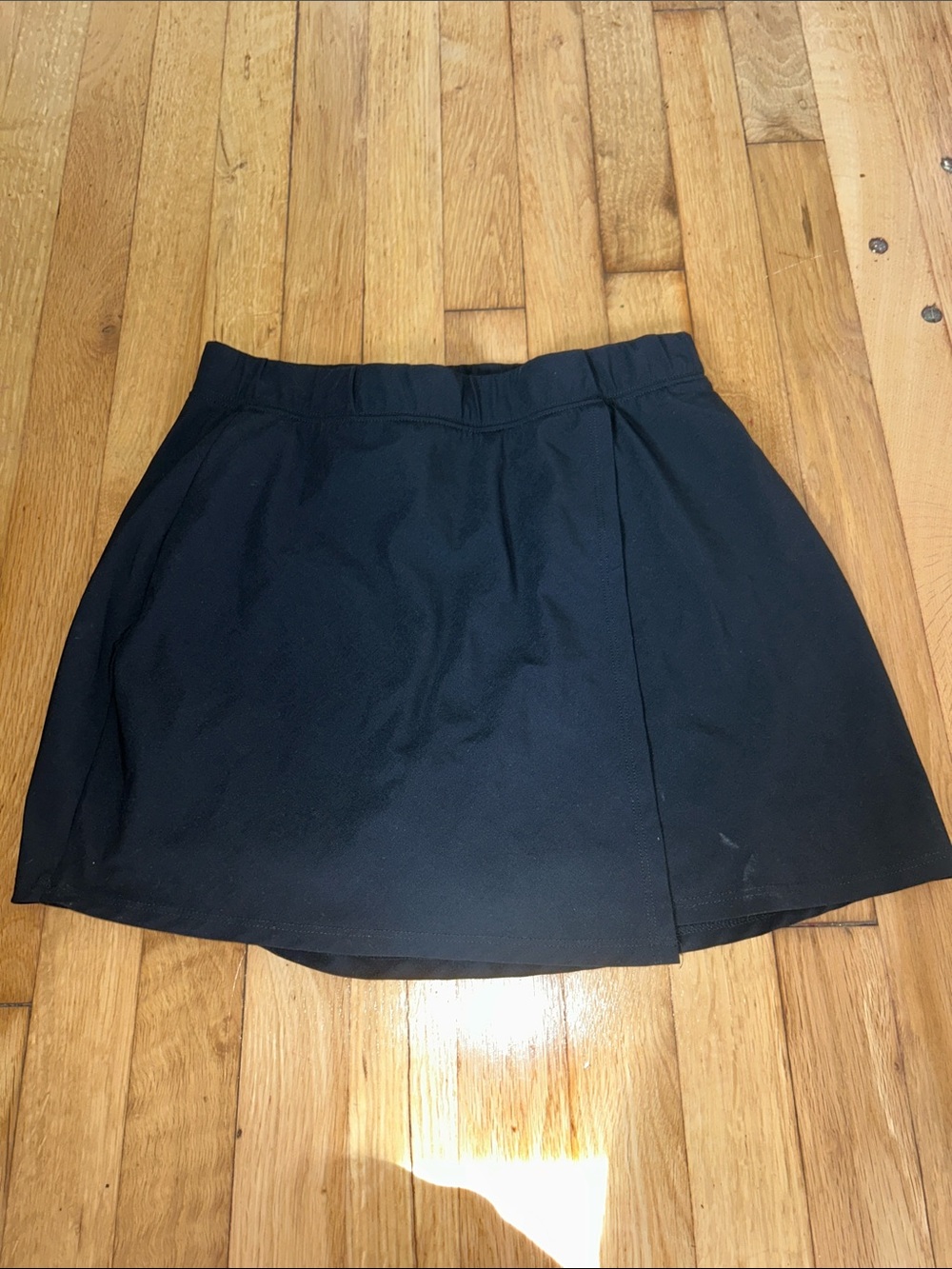Abercrombie black skirt. Size small.